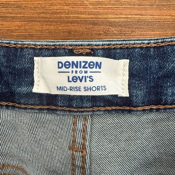 Denizen by Levi’s Mid Rise Denim Cut Off Shorts, Plus Size 18 - Picture 3 of 10